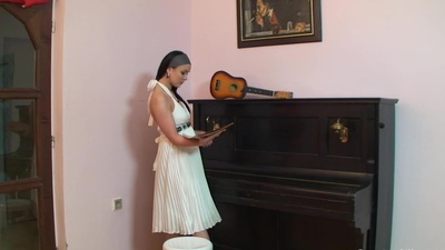 Ally thought this babe was just going to relevance the ol'